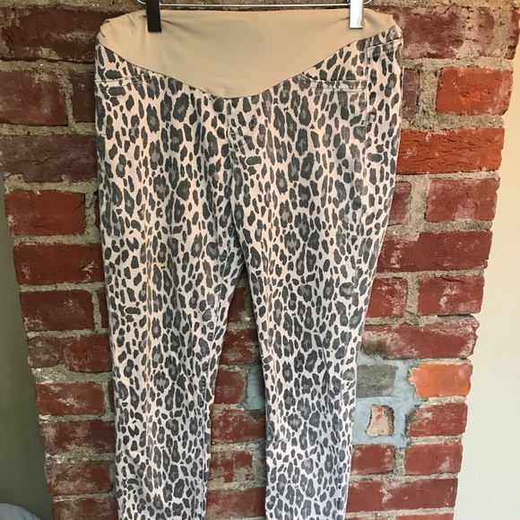Leopard Print Maternity Skinny Jeans - Picture 2 of 4